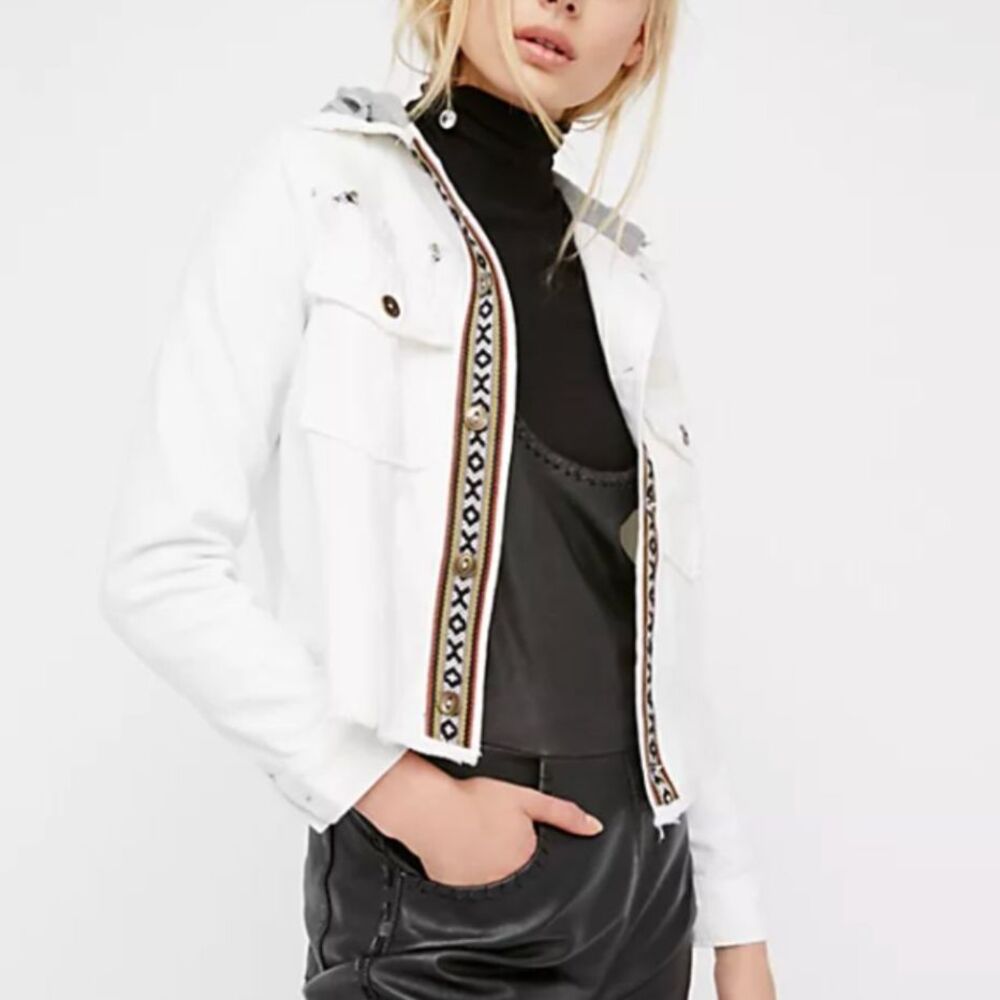 Women Free People Weekend Wanderer Jacket Cropped Length in White Size Small
